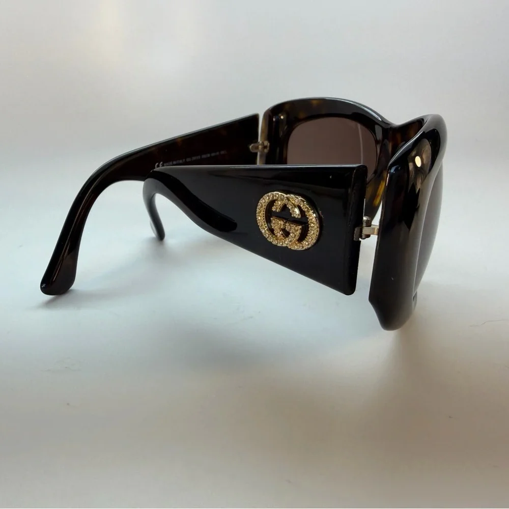 Vintage Gucci Black & Tortoise Sunglasses with Gold GG Emblem